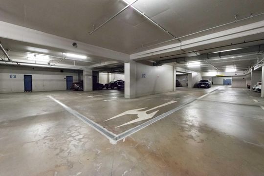 Tiefgaragenstellplatz zu vermieten